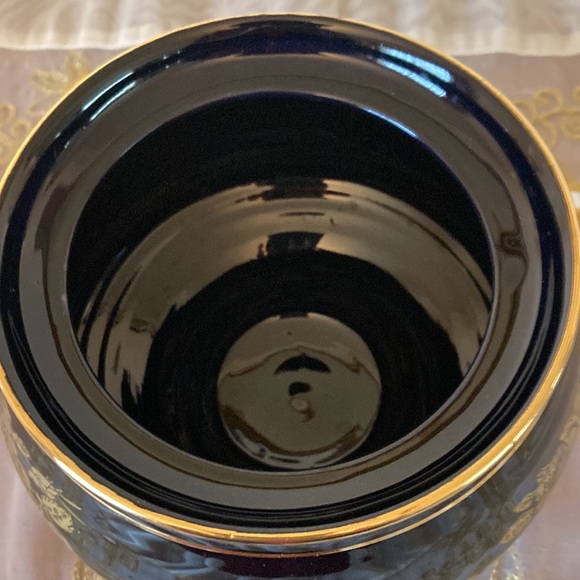 Vintage Round Bowl Made in Greece. Handmade with 24K Gold - Picture 3 of 6